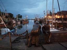 Neuharlingersiel am Abend